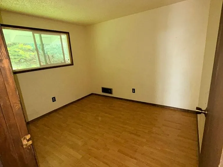 880 Pheasant Ct SW — Photo 9
