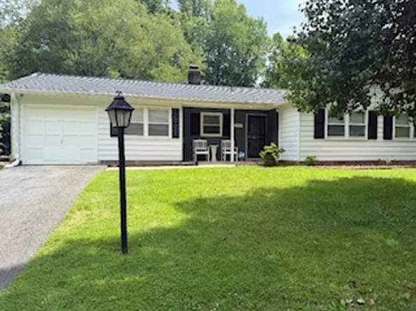 9712 Muirfield Dr, Upper Marlboro, MD 20772