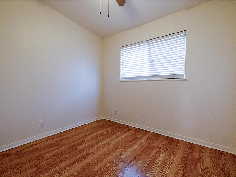4304 Scottsdale Rd — Photo 9