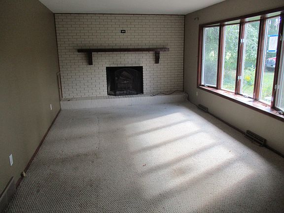 Additional Living Room