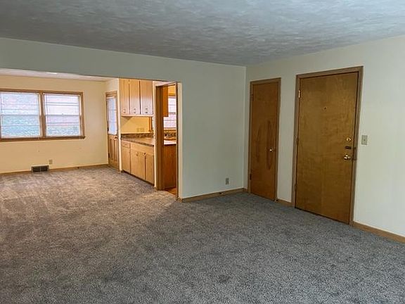 2nd image of 1230 S 18th St #3