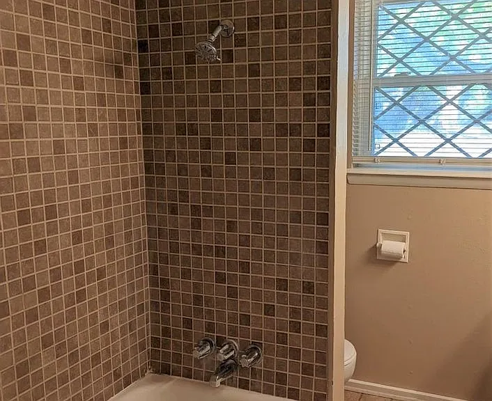 1813 Hardy Dr — Photo 21