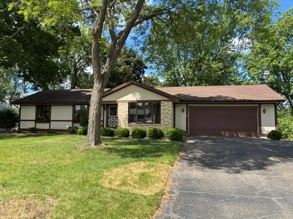 8133 Xenia Ave N, Brooklyn Park, MN 55443