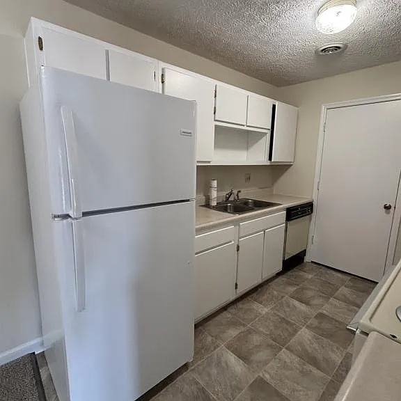 303 Farside Dr #5 — Photo 5