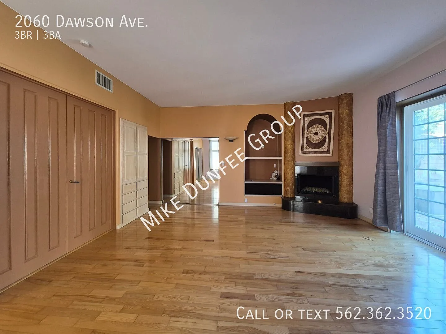 Beautiful One-Of-A-Kind Two-Story, 3-Bedroom, 3-Bath Home in Signal Hill — Photo 4