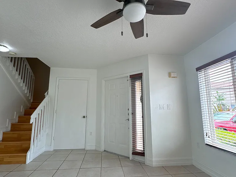 111 Riviera Cir — Photo 7