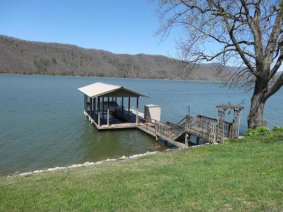 dock with lift and sun deck