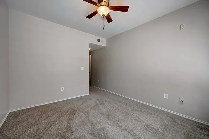 The Metro Apartments — Photo 31