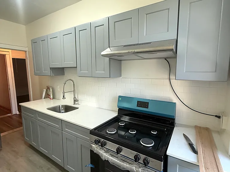 3066 Brighton 14th St #1 — Photo 4