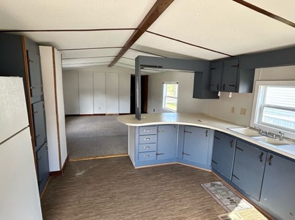 5 Iron Mine Hill Mobile Home Park