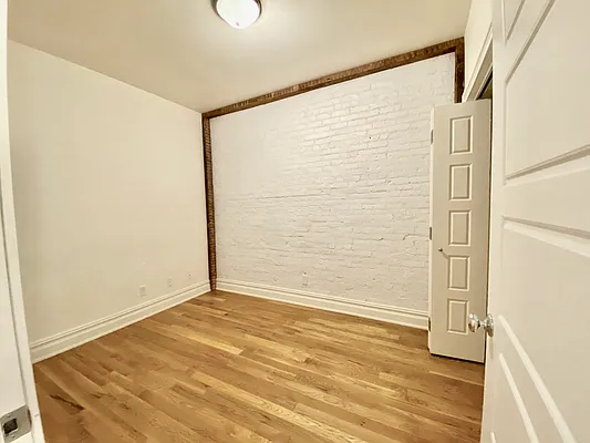 Rented by Corcoran | media 21