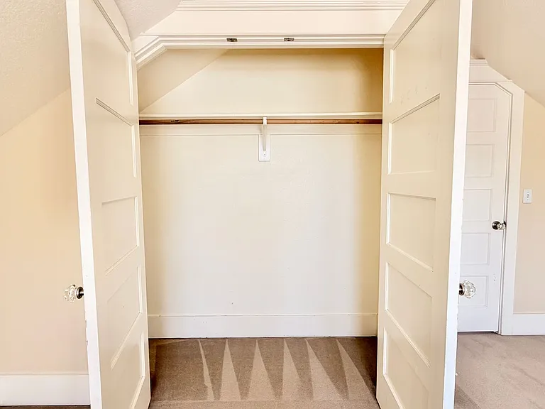 5319 NE 16th Ave — Photo 30