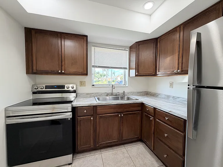 2607 Dudley Dr W #L — Photo 7