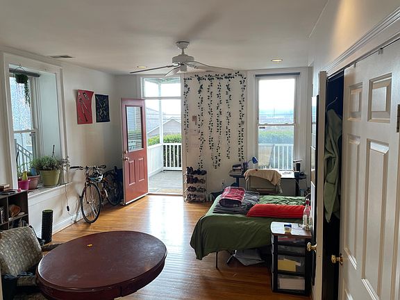 3rd image of 452 Klotter Ave #1