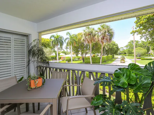 750 Mooring Line Dr APT 205, Naples, FL 34102