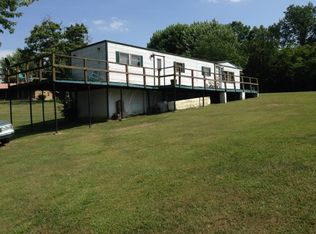 2498 Roundhouse Rd, Dandridge, TN 37725