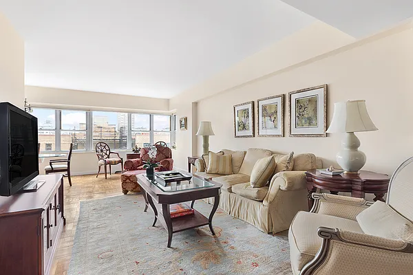 Sold by Compass | media 1