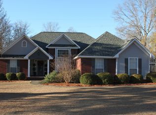 704 Inlet Rd, Eufaula, AL 36027