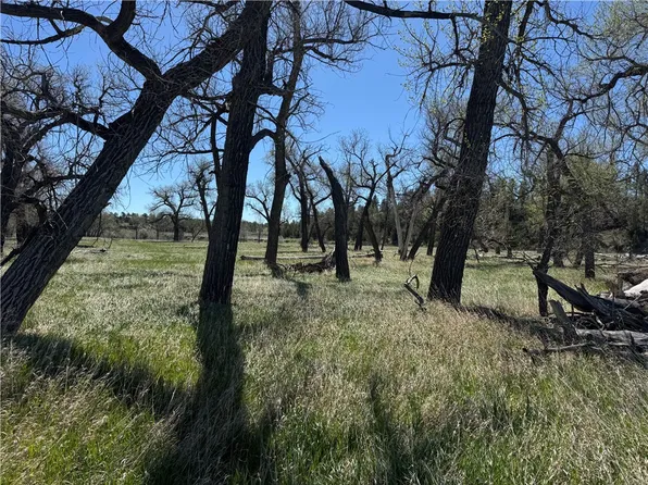 389 Number 4 Rd, Roundup, MT 59072