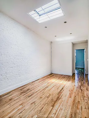 Rented by City Connections Realty | media 11