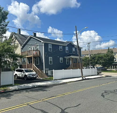 472 Friendship St #B Photo 1