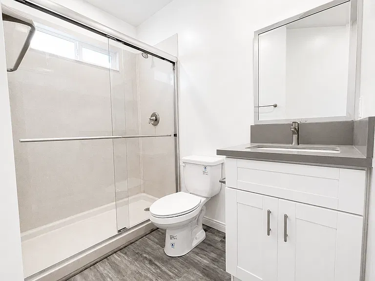 Completely Remodeled Spanish Style Midtown Apartment! Air Conditioning! — Photo 22