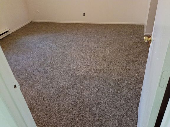 5th image of 945 W Sawyer St #6