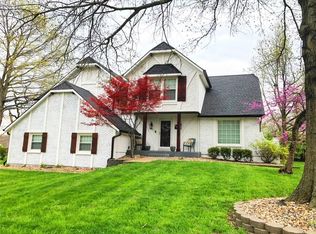 2107 W 121st St, Leawood, KS 66209