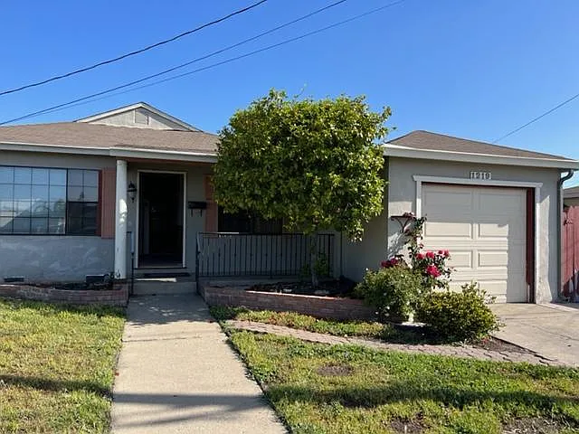 1219 Devonshire Ave photo 1
