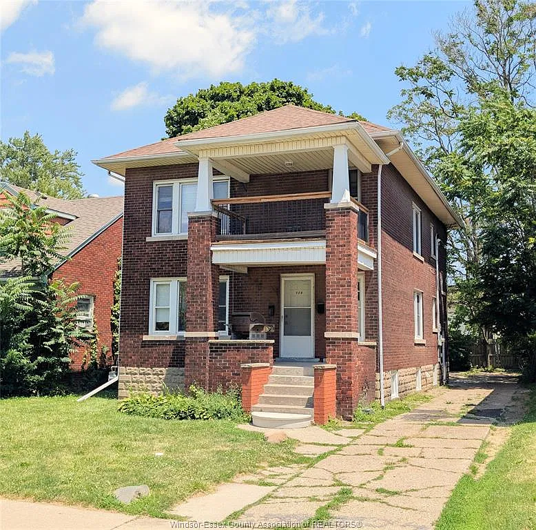 3 bed, $1,650 — Photo 1