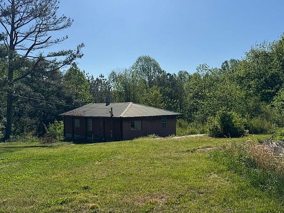 2nd image of 520 Lloyd Rd