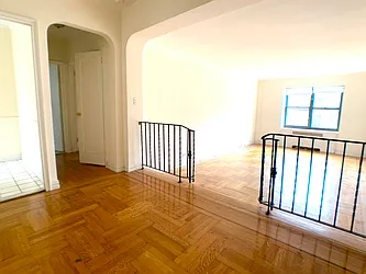 Rented by R New York