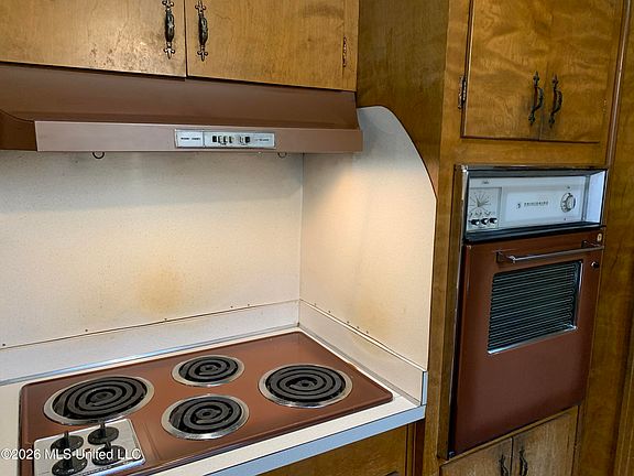 3rd image of 1520 Sebron St