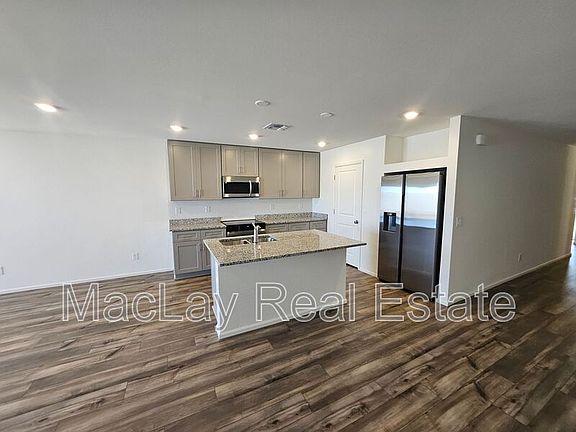 2nd image of 1390 W Aztec Dr