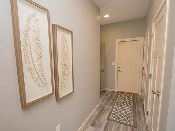 4th image of 3337 Prairie Meadow Dr #B