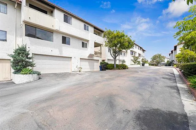 3878 La Jolla Village Dr — Photo 8