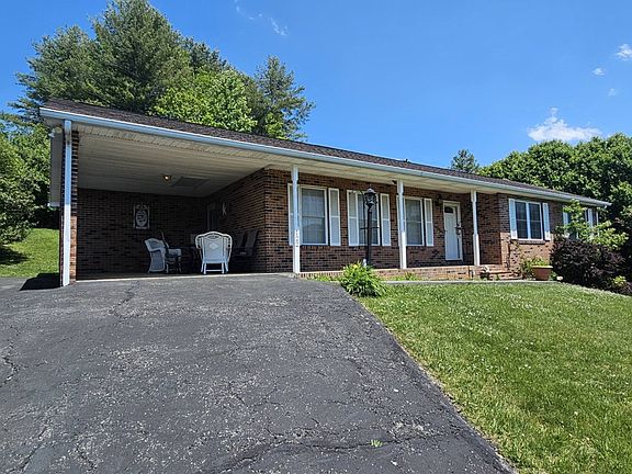 2nd image of 122 Lawson Ln