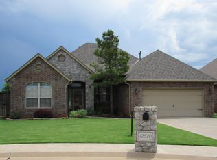 12520 Chateaux Rd, Oklahoma City, OK 73142