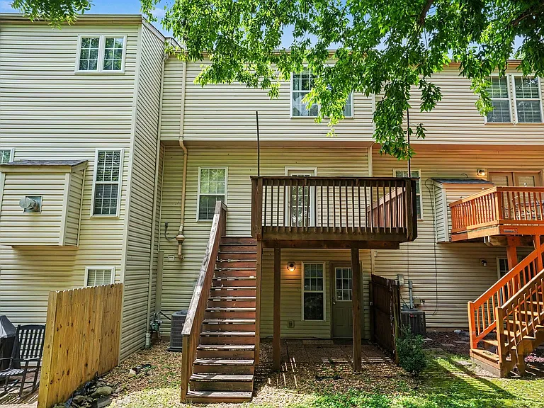 686 Huffine Manor Cir — Photo 19