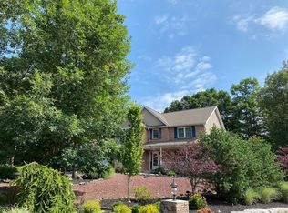 5 Locust Cir, Hazleton, PA 18202