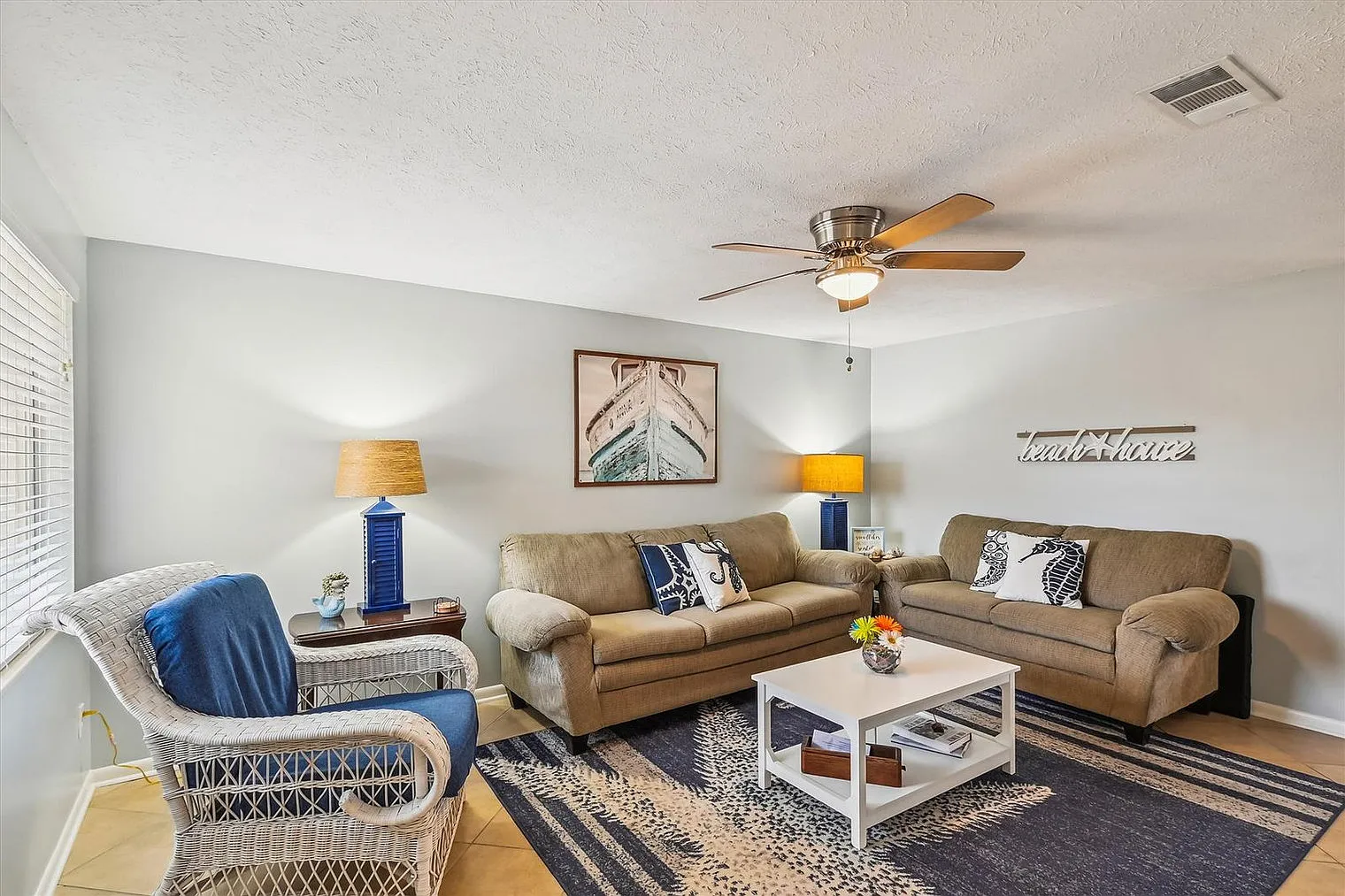 2 bed, 2.0 bath, 1087 sqft, $7,029 — Photo 3