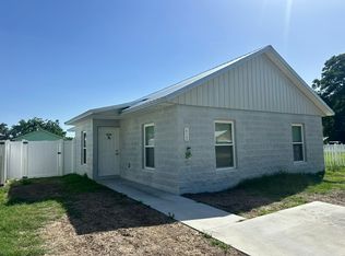 612 7th St SW, Live Oak, FL 32064