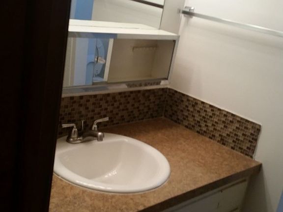 5th image of 4957 Cuming St APT 6