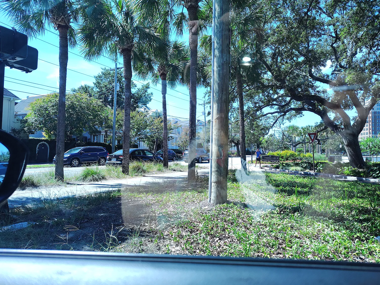 3 bed, 2.5 bath, 1608 sqft, $8,000 — Photo 2