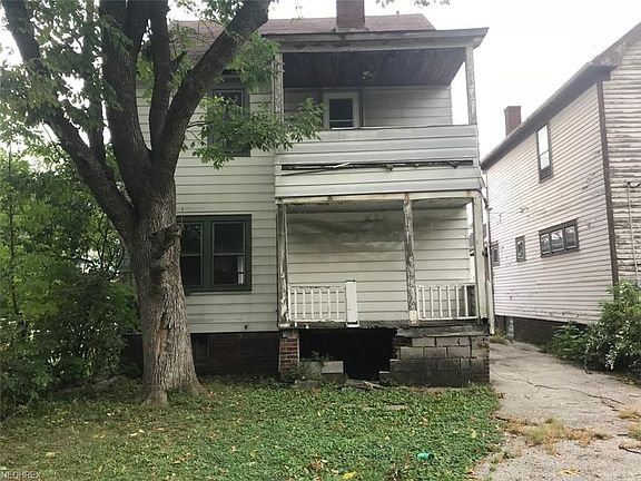 4th image of 3222 E 121st St