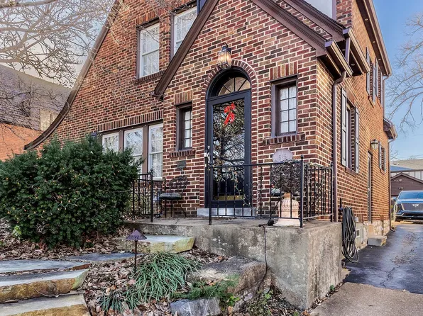 525 Donne Ave, Saint Louis, MO 63130
