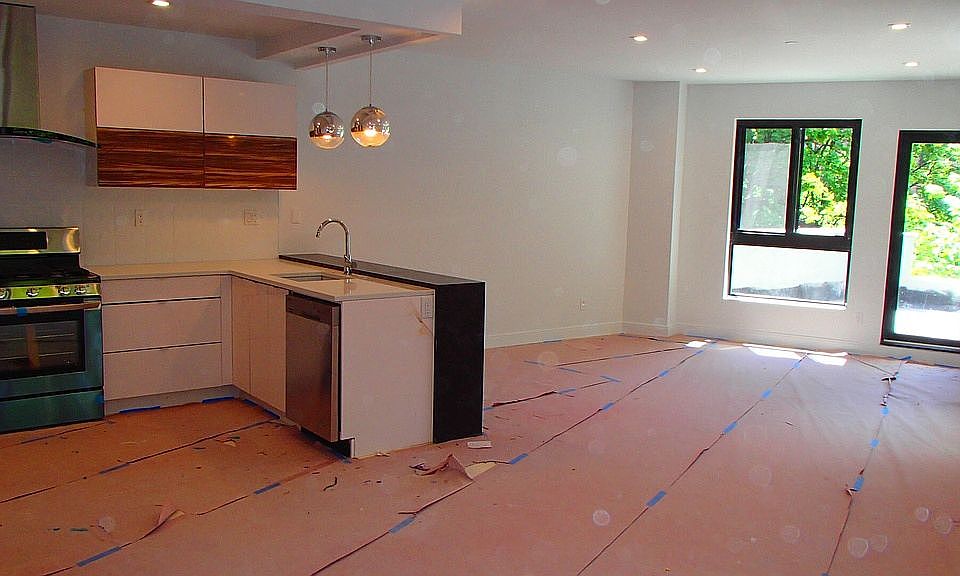 1st image of 996 Washington Ave