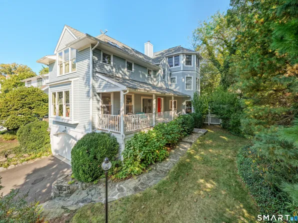 27 Crest Road, Norwalk, CT 06853