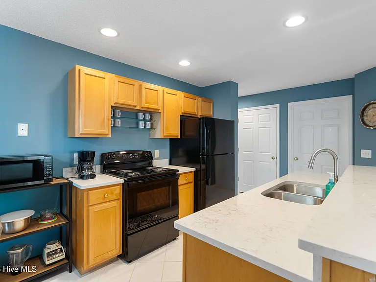 3350 Club Villas Dr #1302 — Photo 13