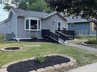 1851 Oak St, Bettendorf, IA
